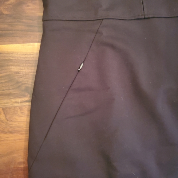 Elie Tahari Alessandra V-Neck Sheath Dress - Picture 6 of 8